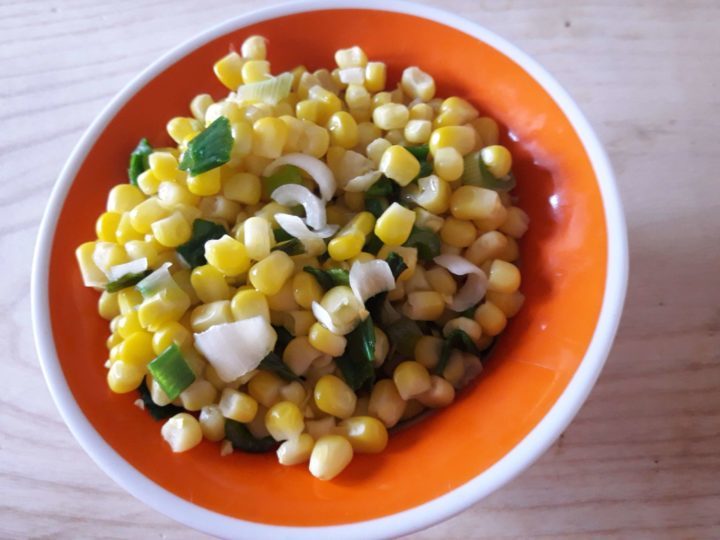 Salata s kukuruzom
