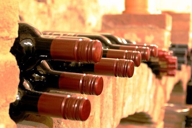 Odležala, stara vina ponekad su flaširana i decenijama pre nego što se otvore