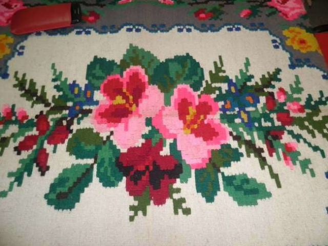 Karakterističan floralni motiv staparskog ćilima